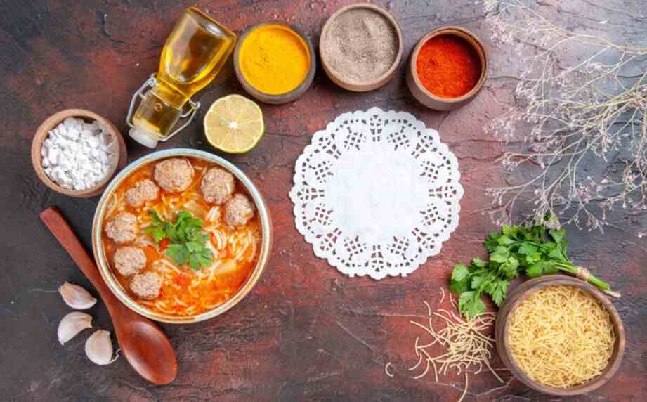Best Drinks to Pair with Spicy Indian Food: Refreshing & Flavor-Balanced Options