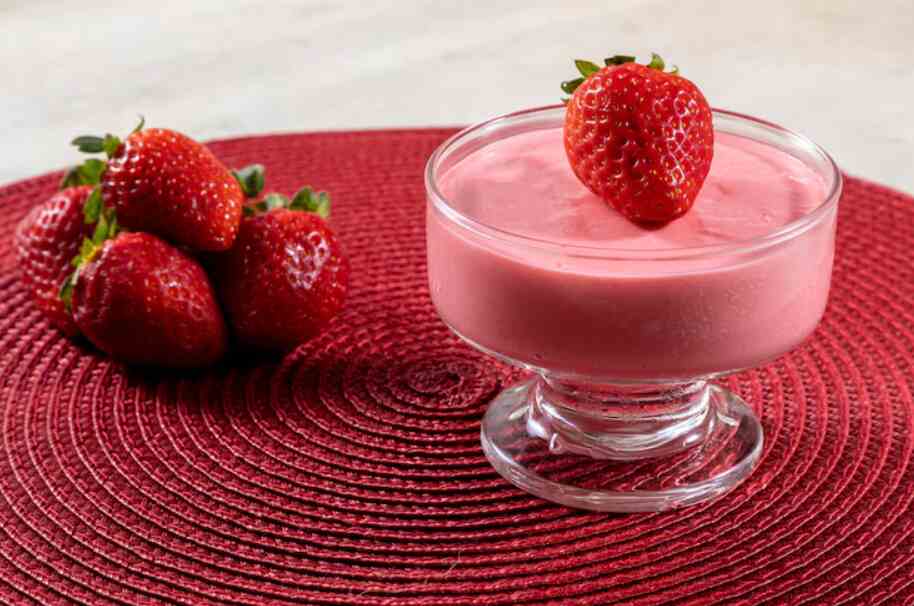 Best Strawberry Desserts to Make All Year Long (Fresh, Easy & Crowd-Pleasing)