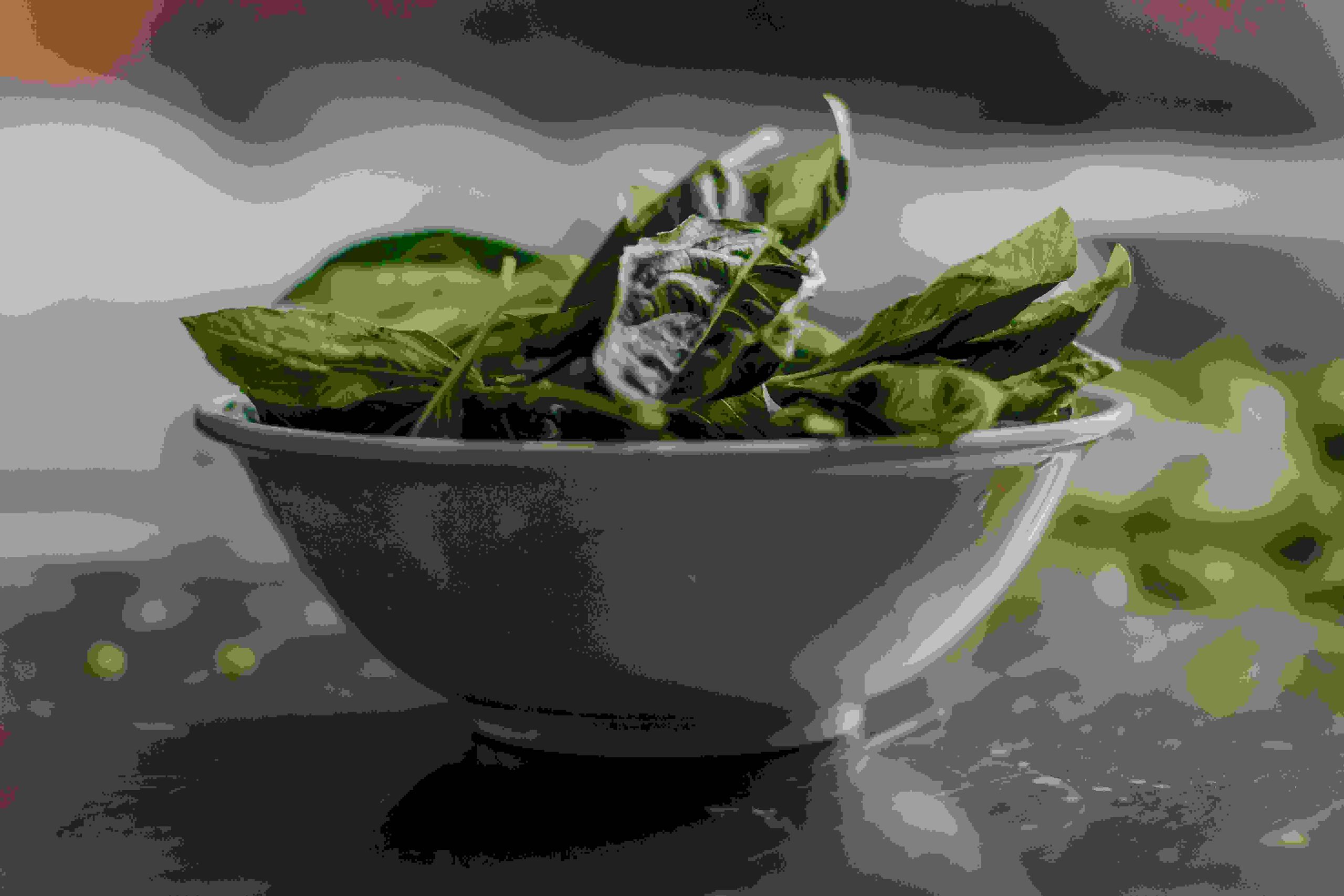 Is Spinach Healthy? Nutrition Facts, Benefits & Common Myths